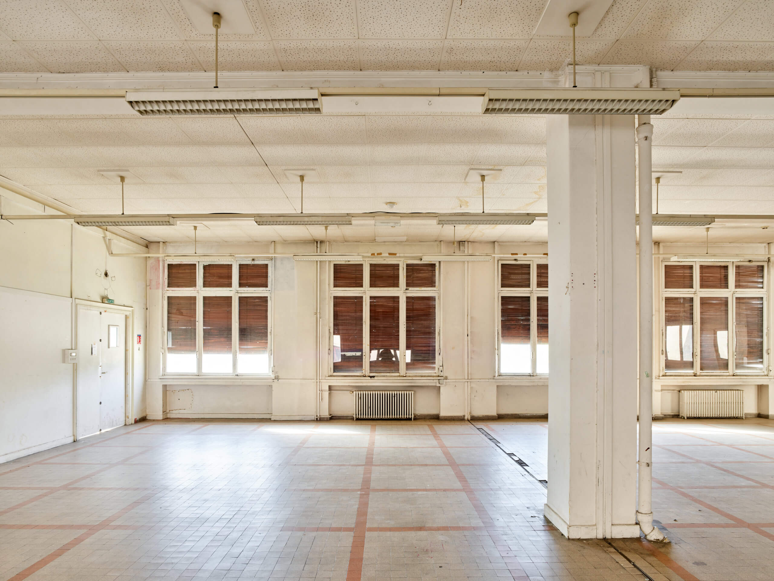 0689701717 mail@kevindolmaire.com